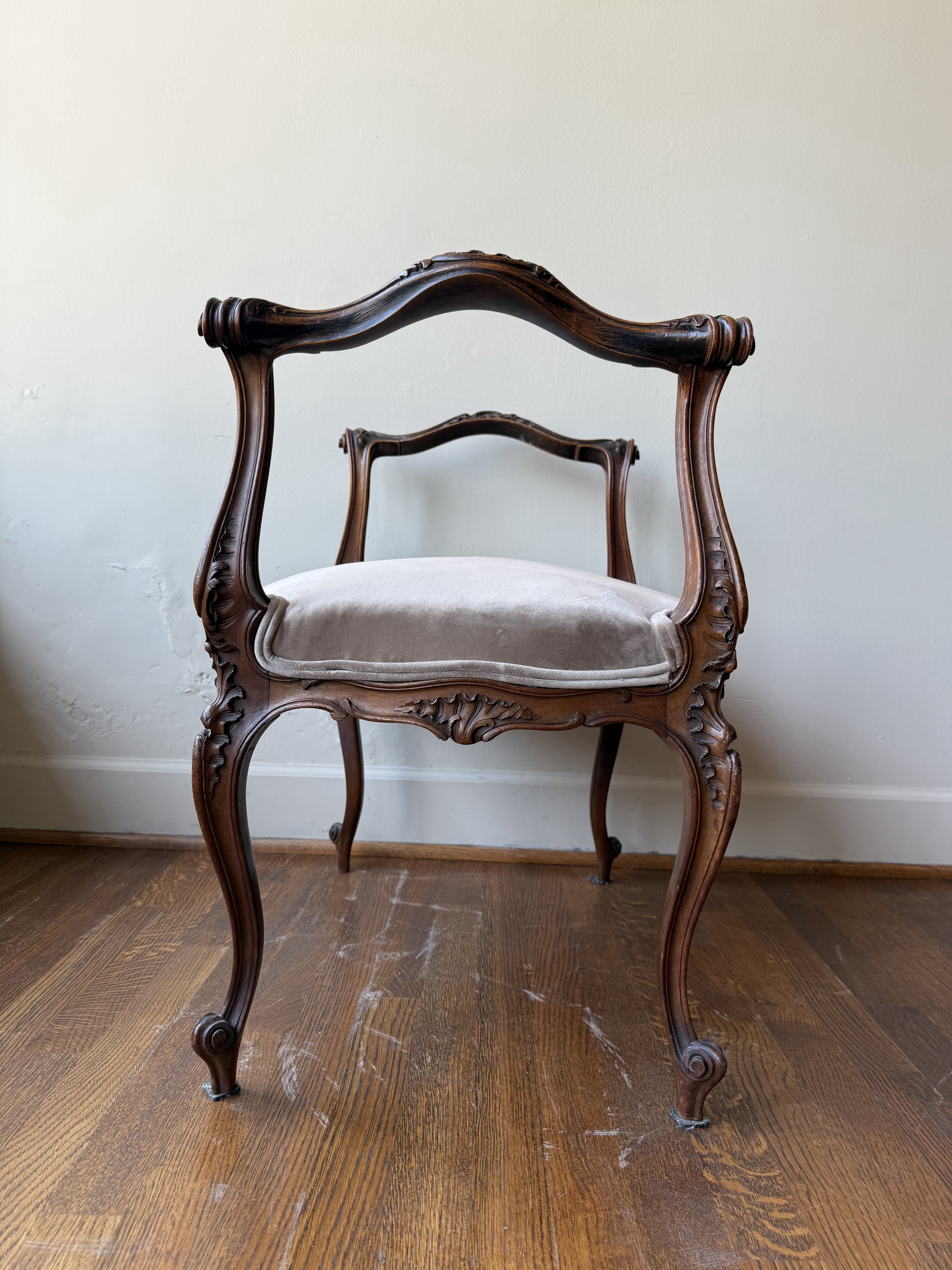 French Banquet Stool