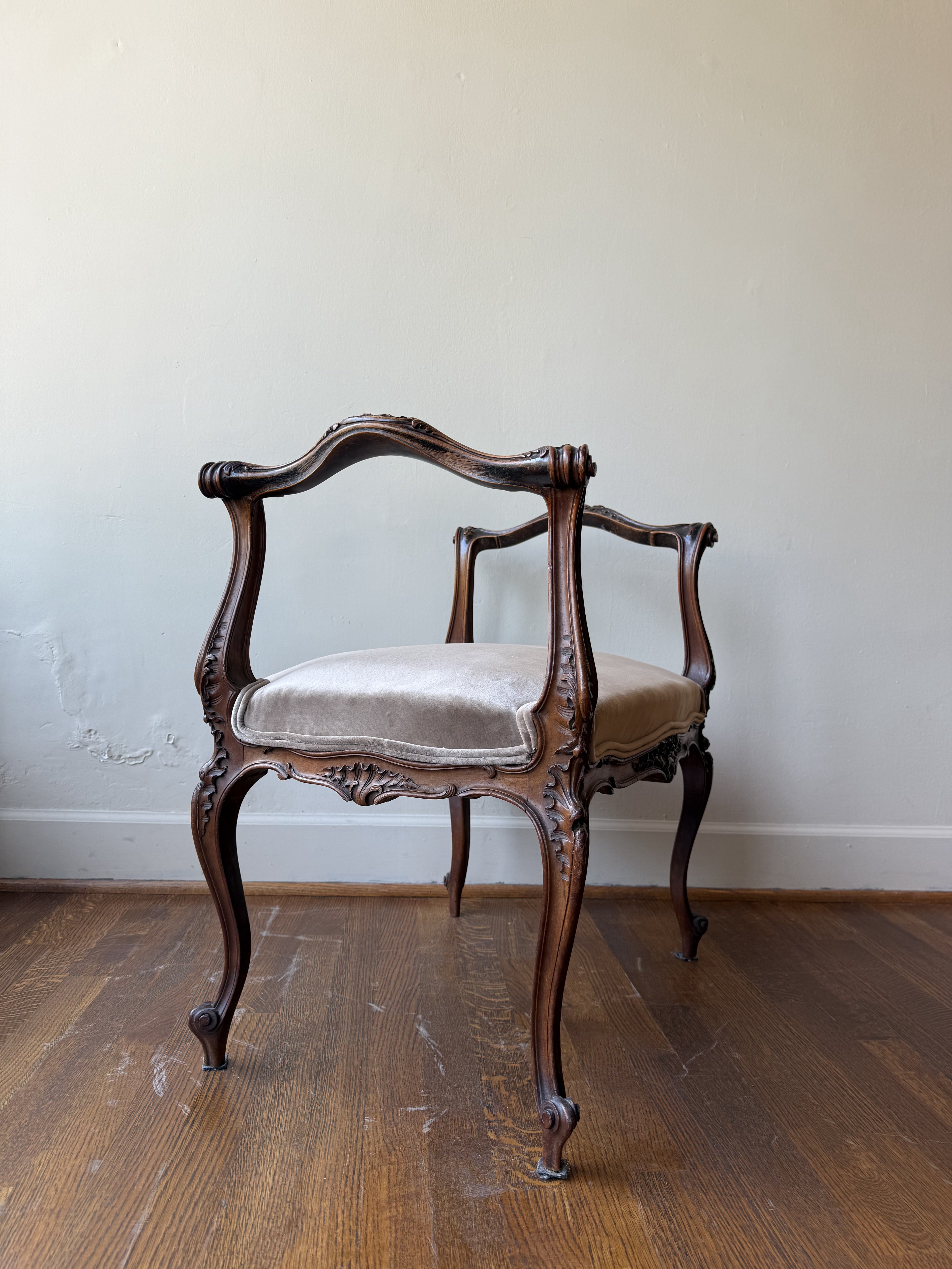French Banquet Stool