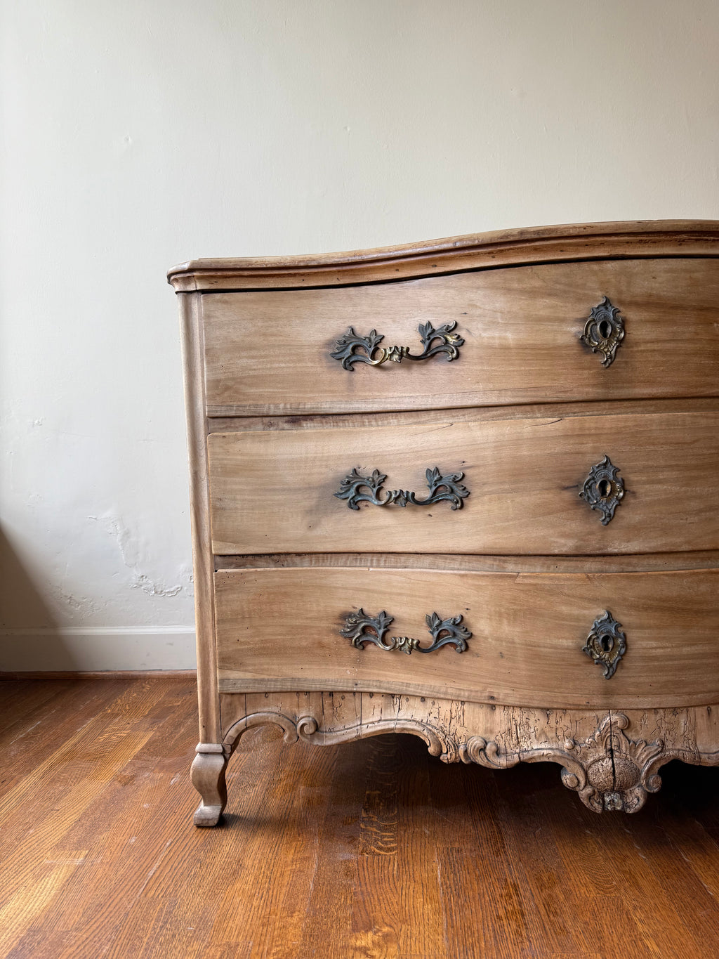 19th-century French Louis XV–style walnut commode