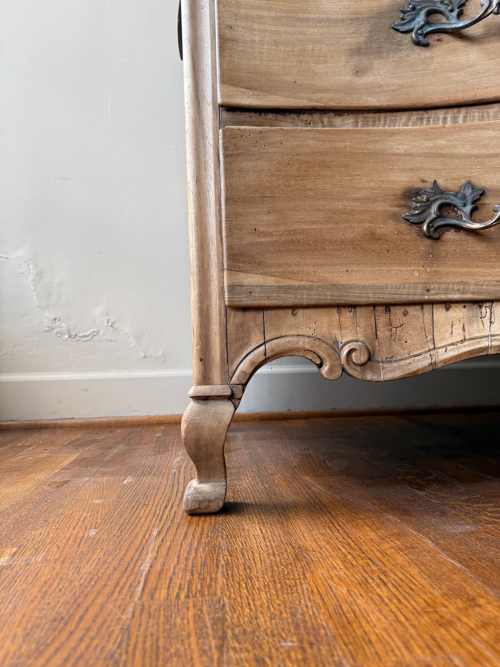 19th-century French Louis XV–style walnut commode